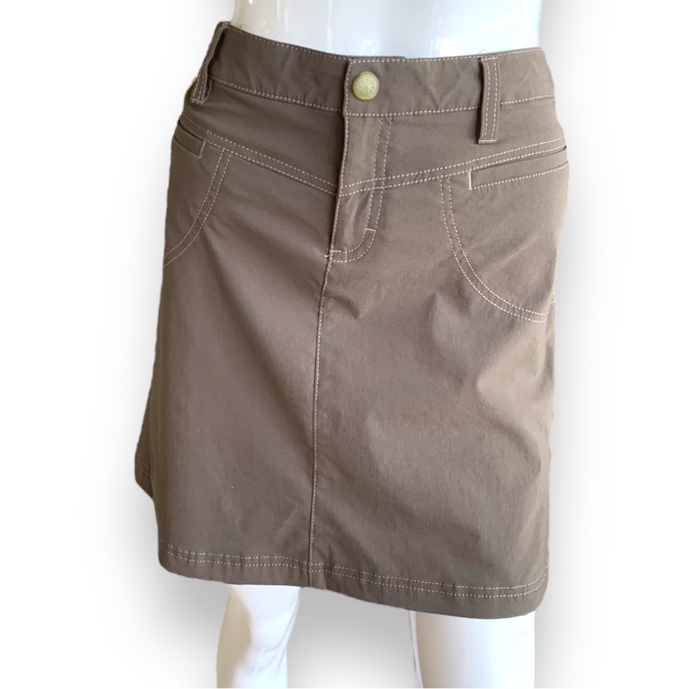 ATHLETA BROWN NYLON/SPANDEX SKORT/SKIRT. WOMEN’S SIZE 8